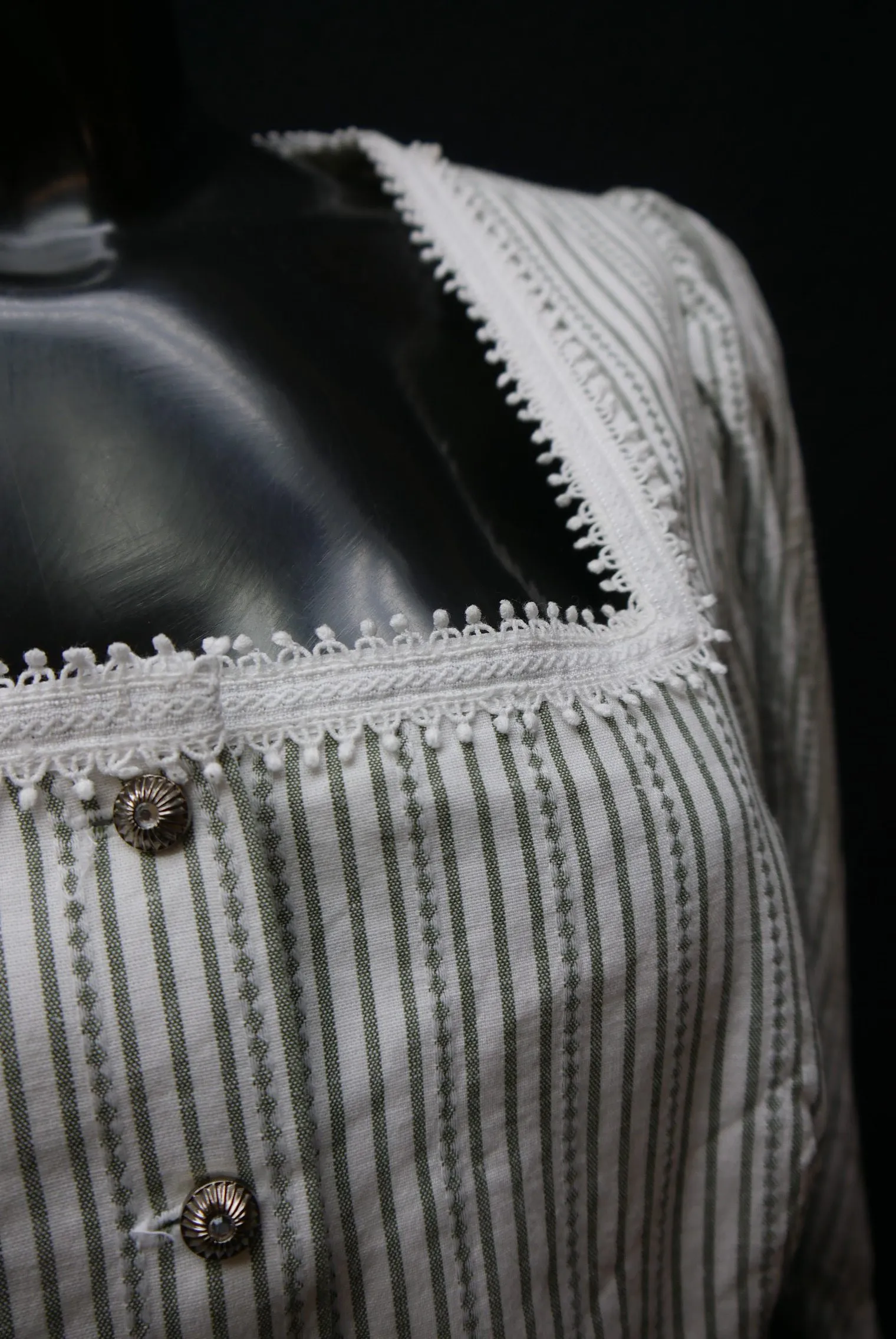 Alphorn Vintage Dirndl neuwertig mit Borte Feinmuster und Schürze Gr.42