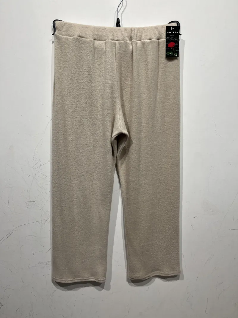 Dicke, lockere, weiche Hose