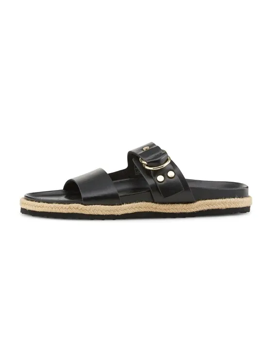 flache Sandale