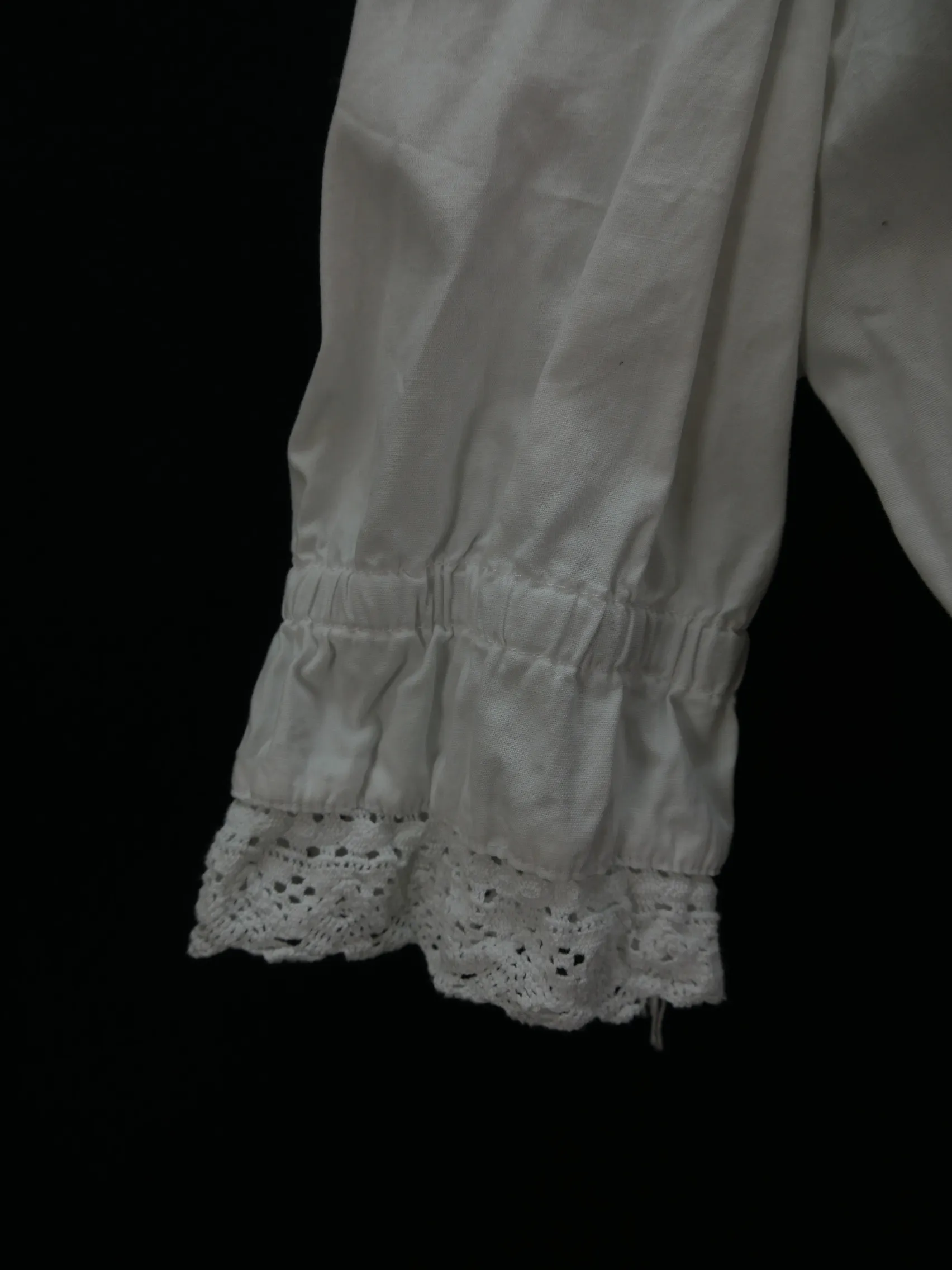 Gr.42 Dirndlbluse mit Spitze Bluse für Dirndl Der Wildschütz Trachtenbluse B8183