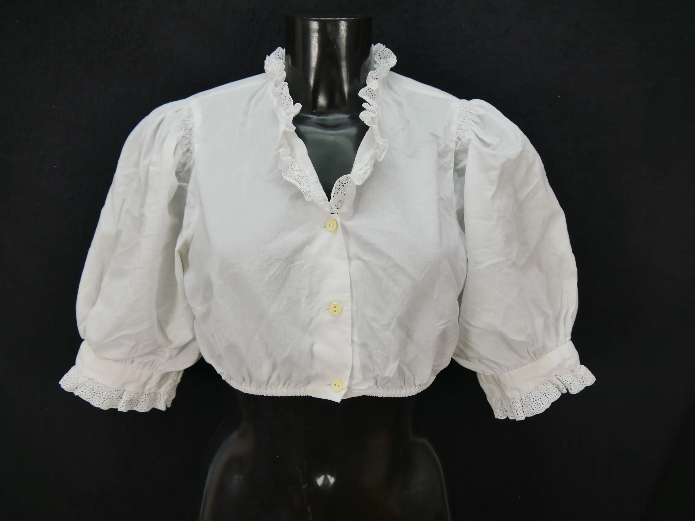 Gr.42 Dirndlbluse süße Bluse für Dirndl Angelika Böhm Spitze Trachtenbluse B8524