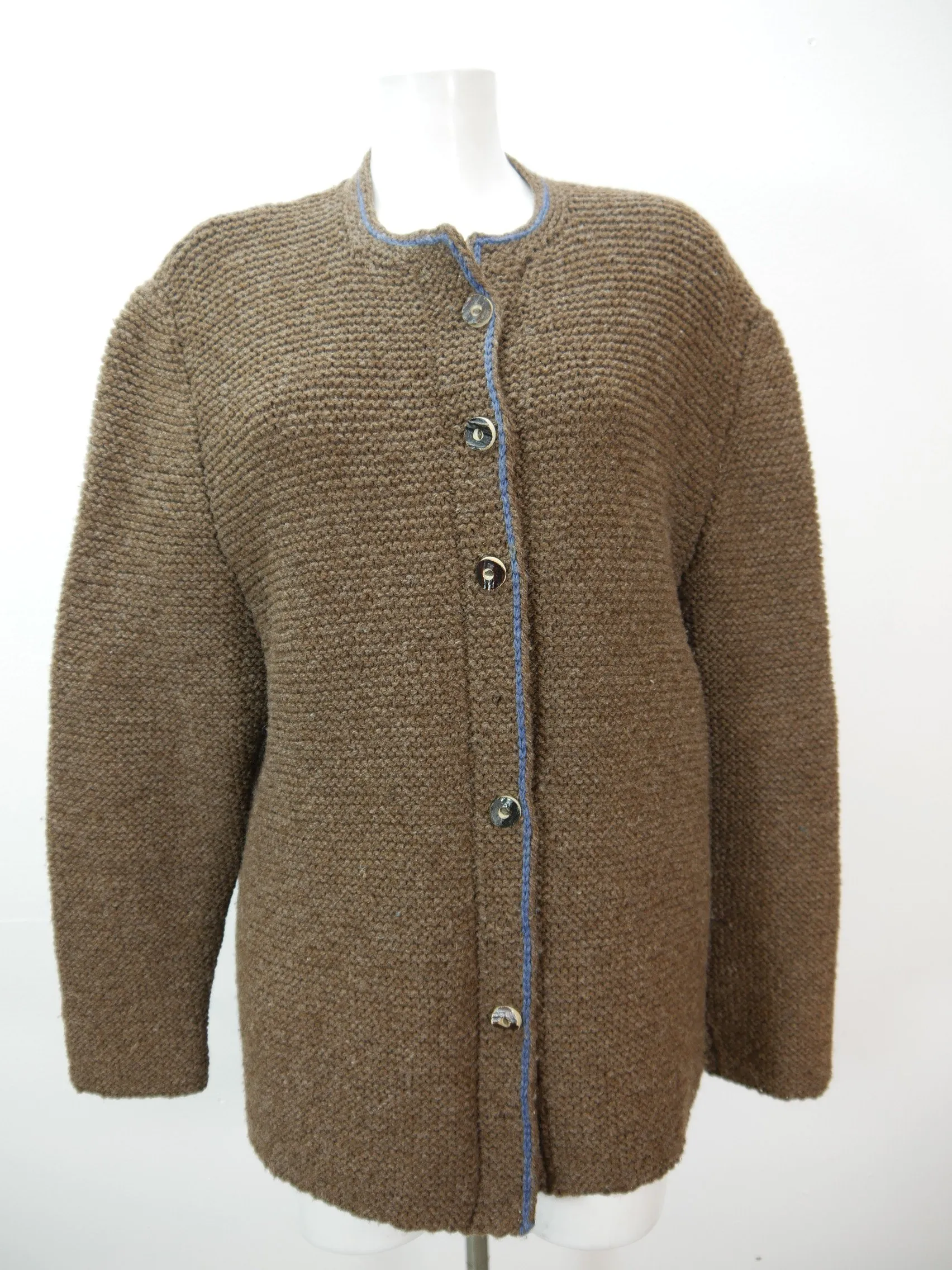 Handgestrickt braun mit Hirschhornknöpfe wunderschöne Trachtenjacke Jacke Gr.42