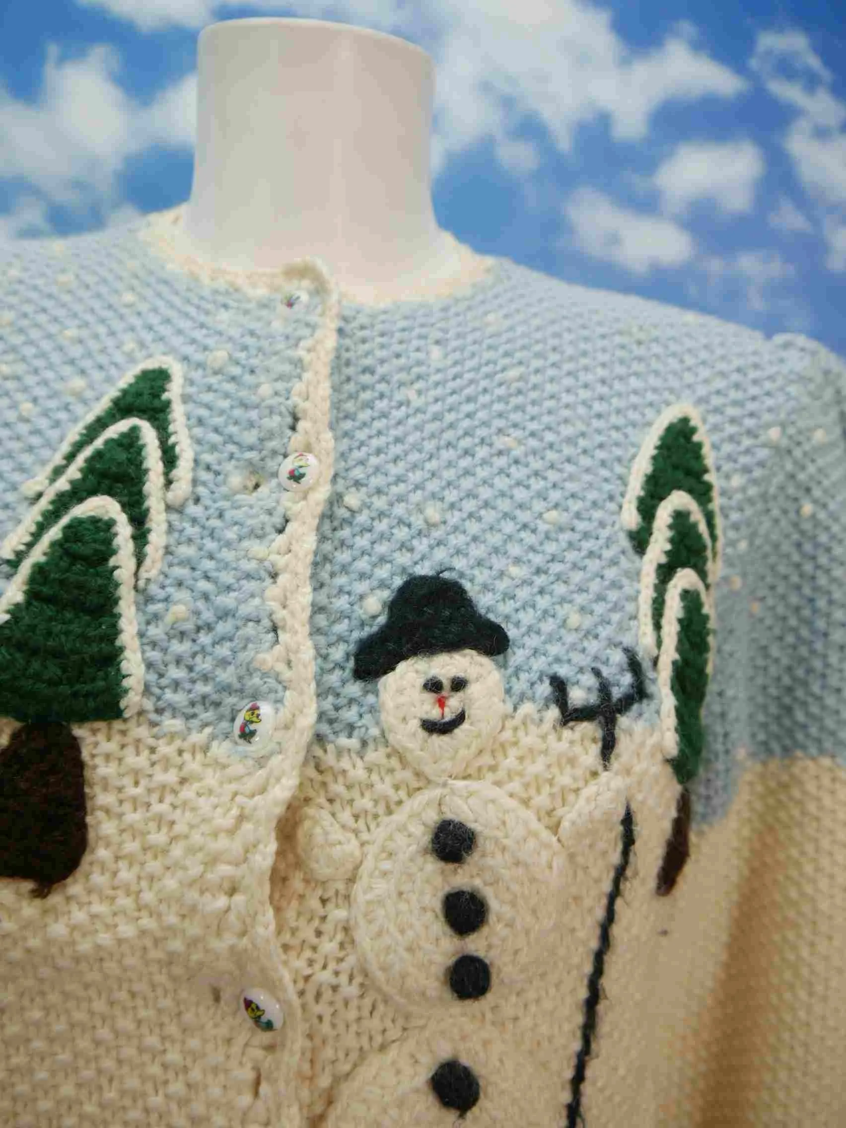 Handgestrickt wunderschön mit Applikation herrliche Trachtenjacke Jacke Gr.36