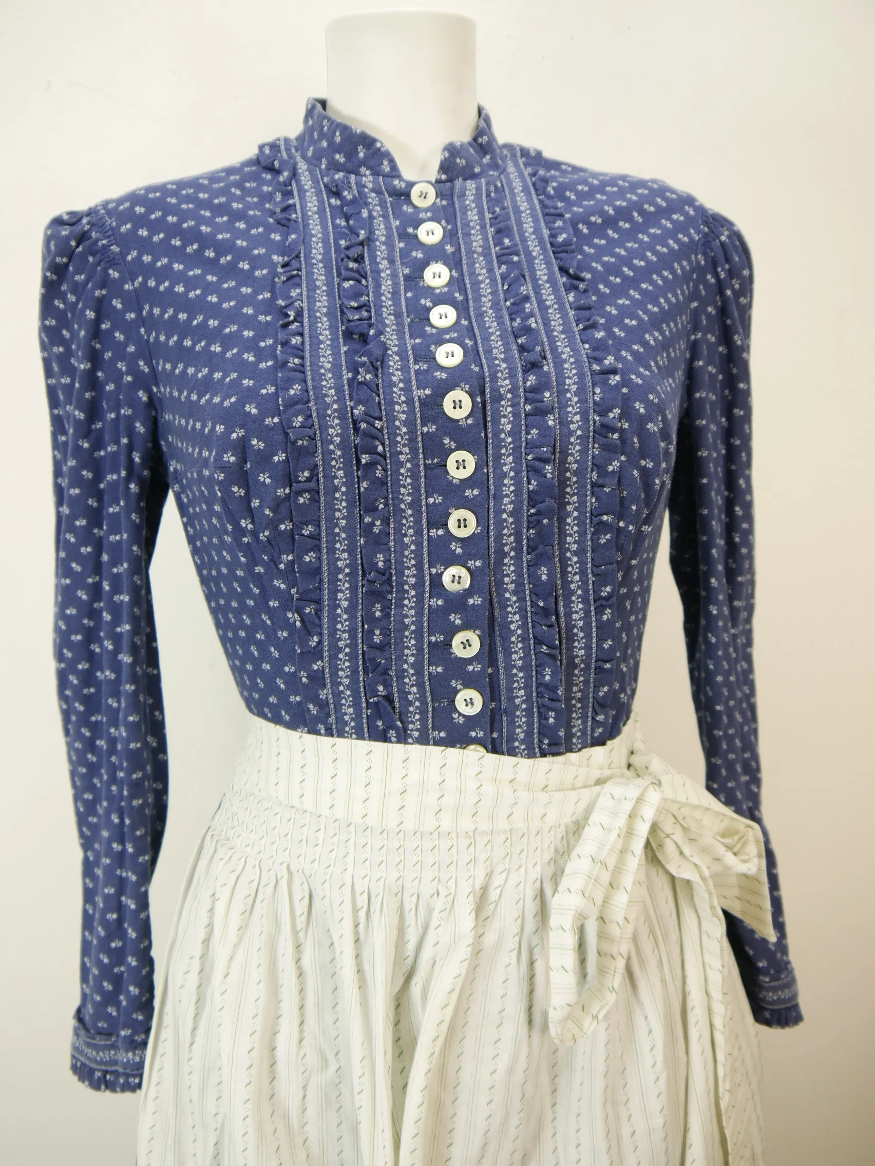 Hansi Trachten blau herrlich 60er Jahre süßes Vintage Dirndl mit Schürze Gr.38