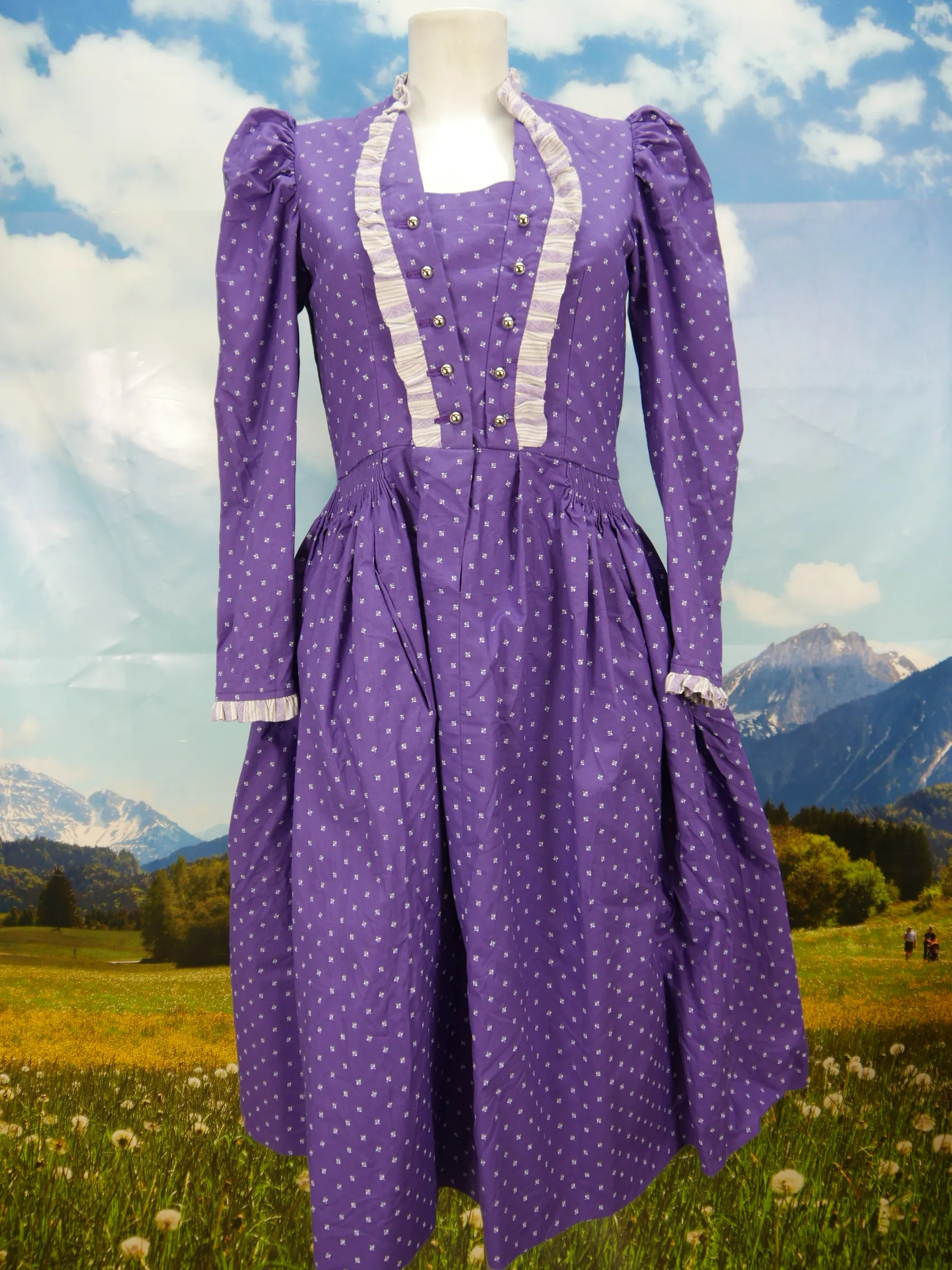 Individuell Vintage Handarbeit Rüsche und Feinmuster Dirndl mit Schürze Gr.38