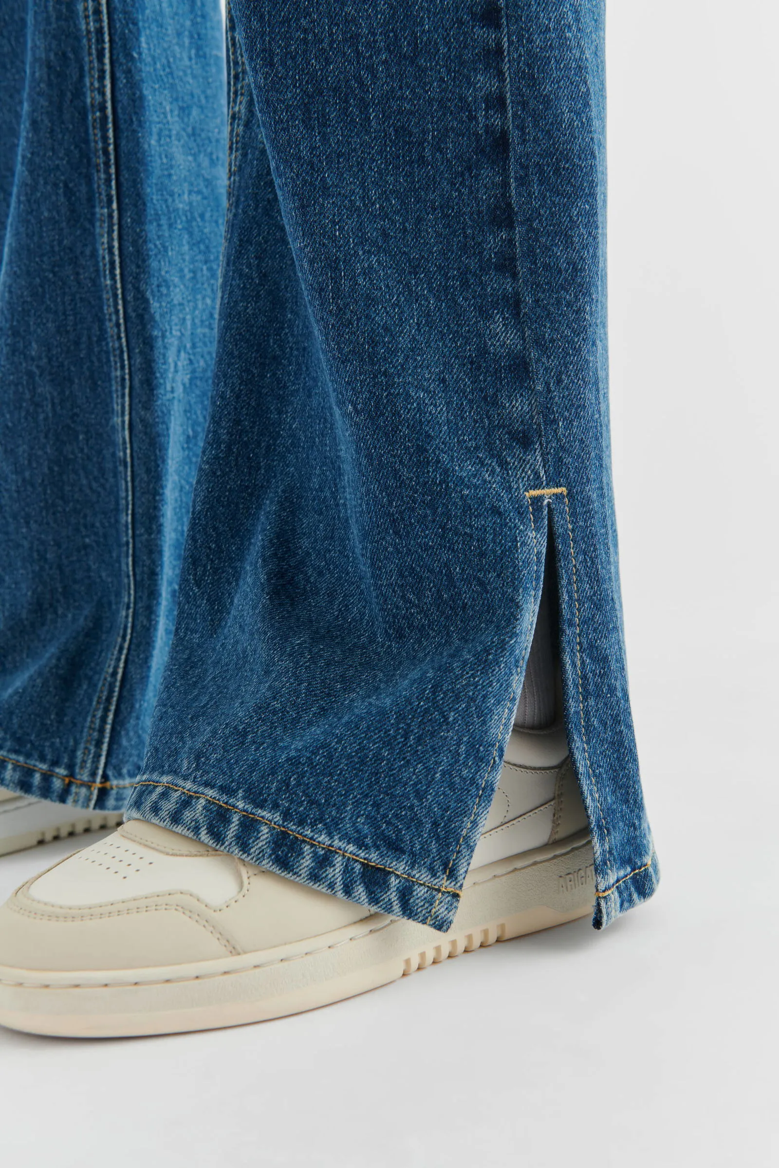 Jeans AXEL ARIGATO Ryder Flared Jeans A0907003