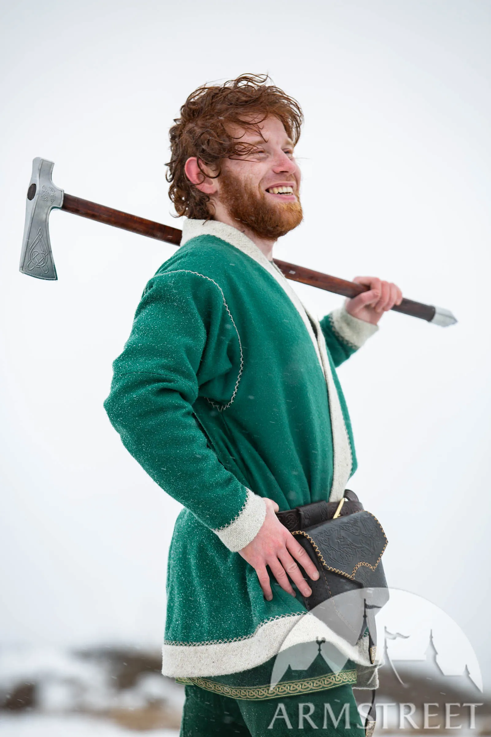 Keltischer Mantel mit Stickerei „Leprechaun”