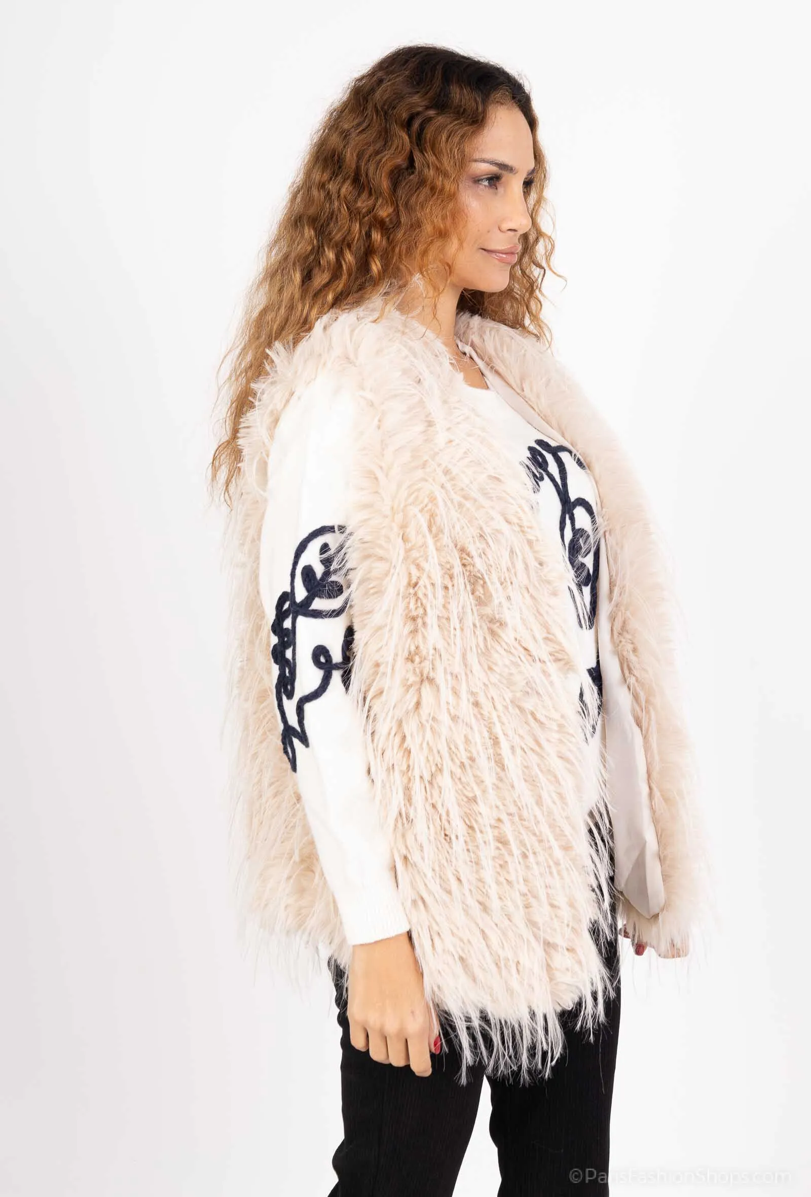 Kunstlederjacke mit Pelzen