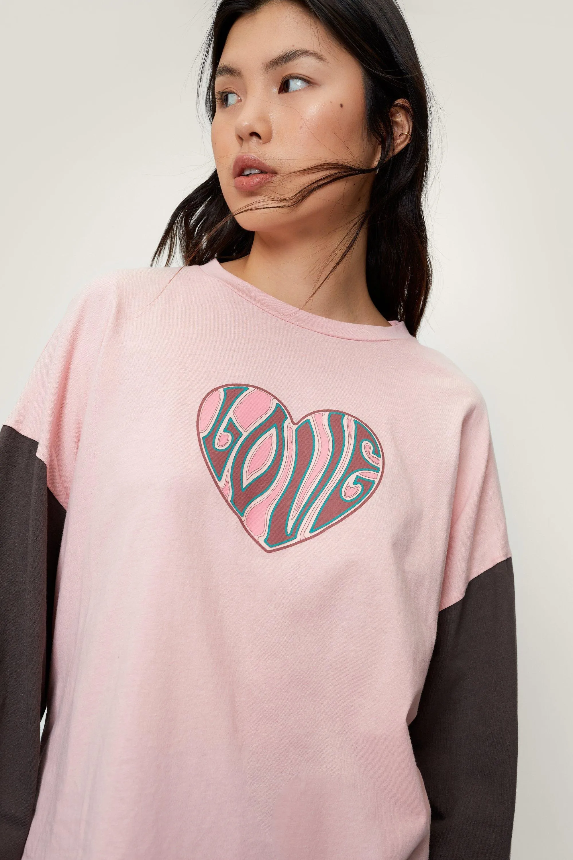 Langärmliges T-Shirt mit Love-Print