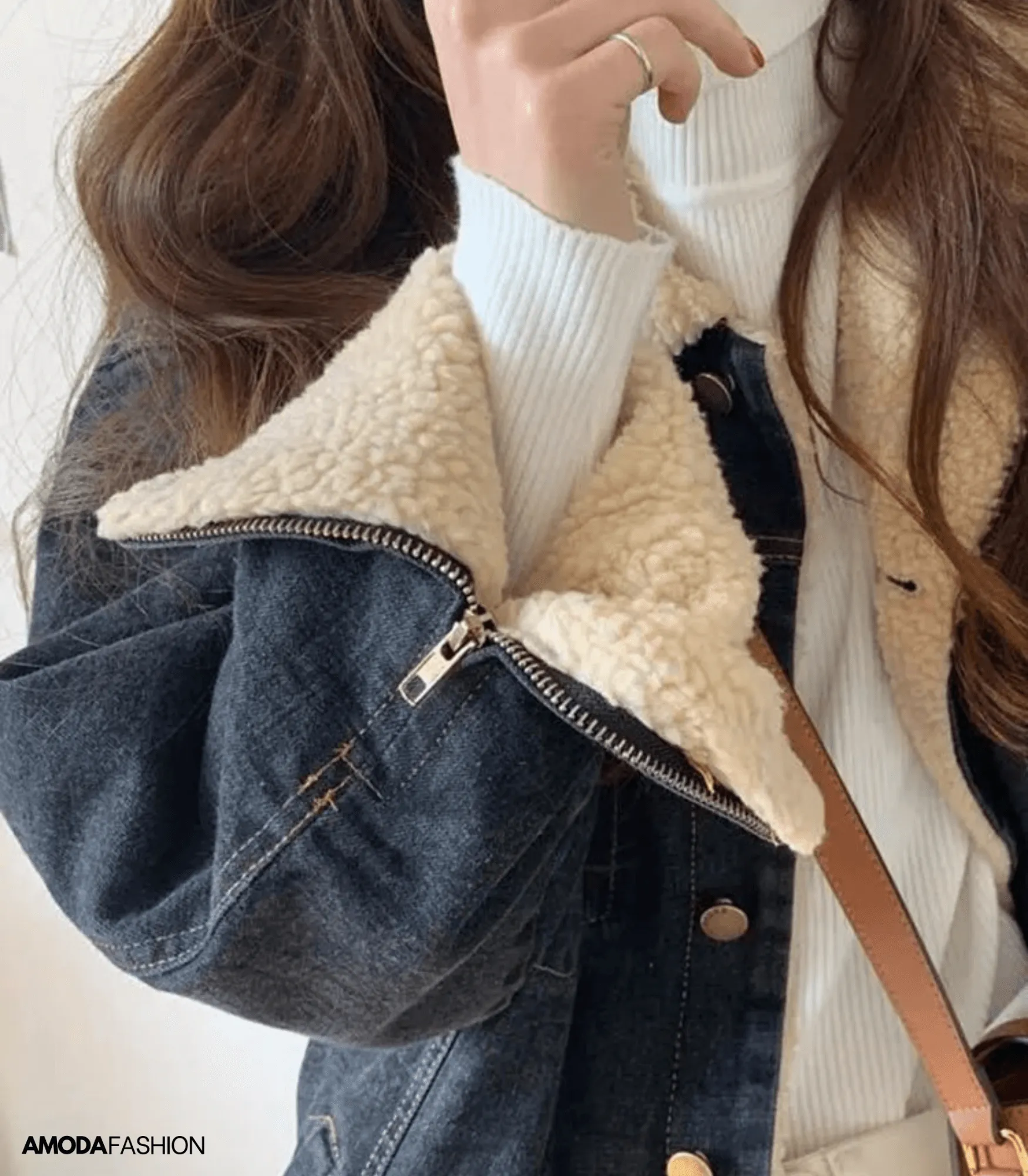 Langer Mantel aus Denim und Teddybär