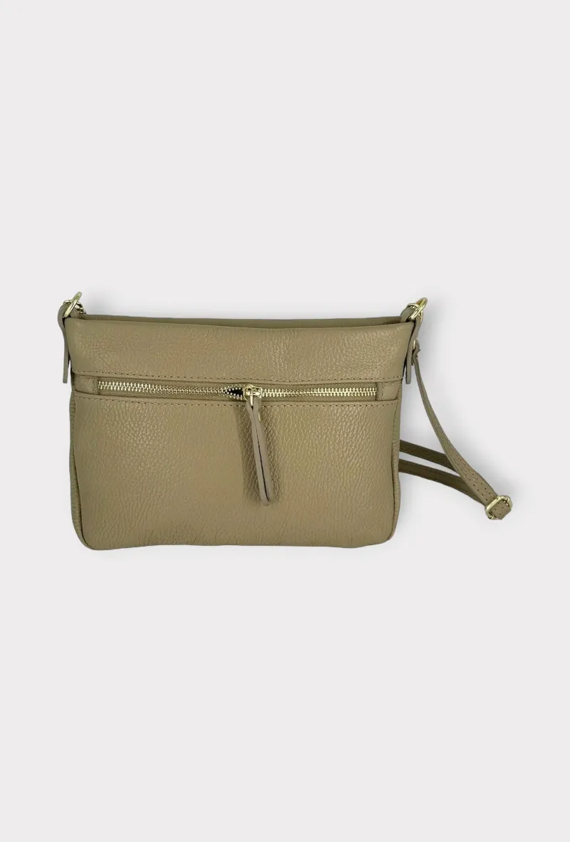 TASCHE AUS KUHLEDER