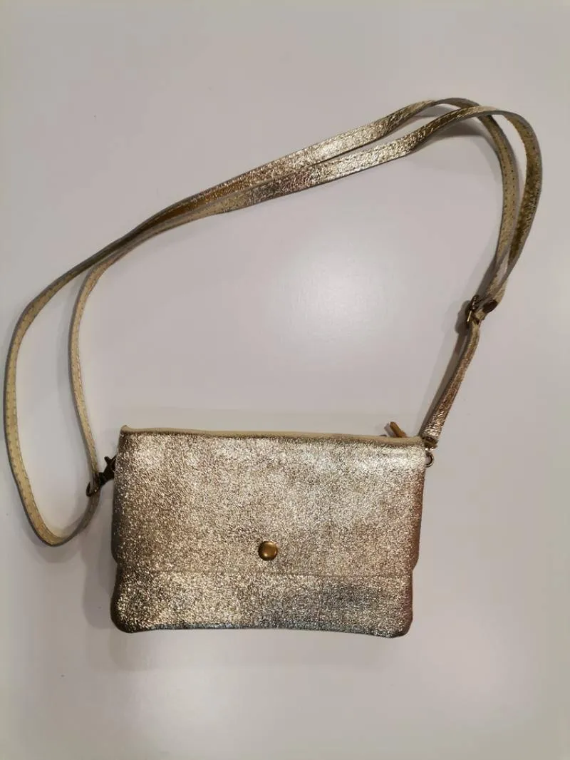 Tasche b
