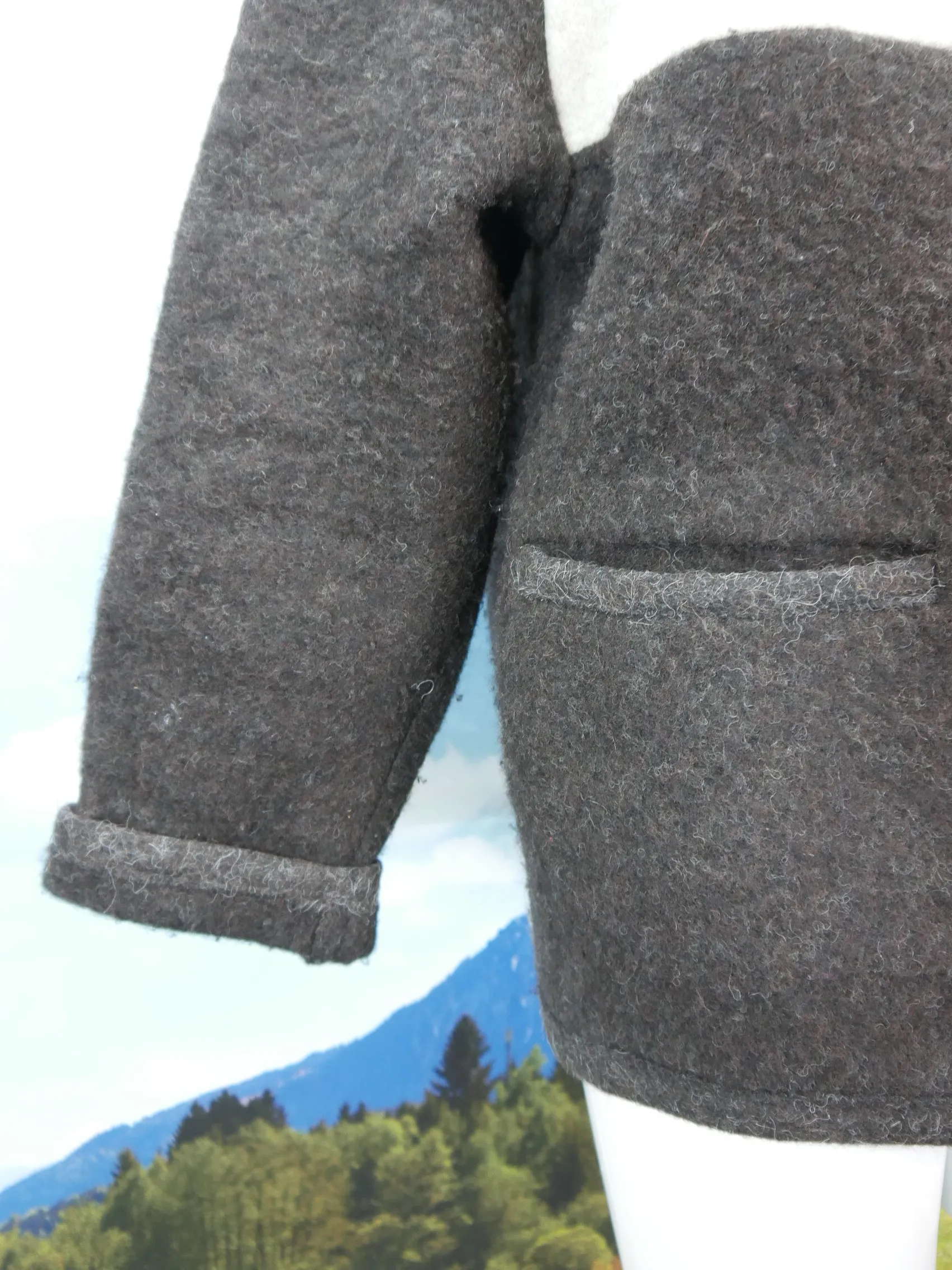 Wunderschön beige brauner Janker mit Herzknopf süße Trachtenjacke Jacke Gr.38