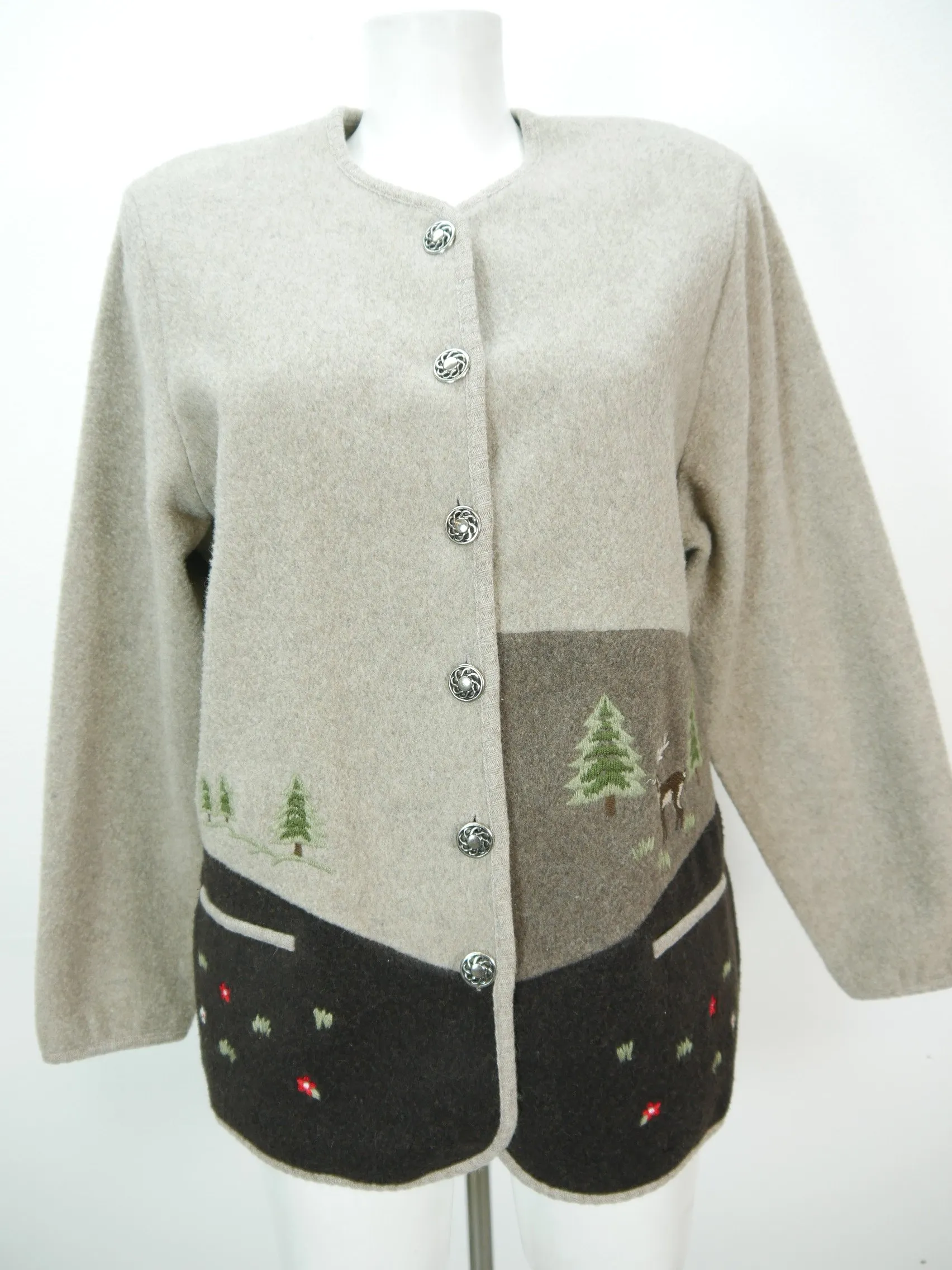 Wunderschöner Janker beige mit Stickerei klasse Trachtenjacke Jacke Gr.40
